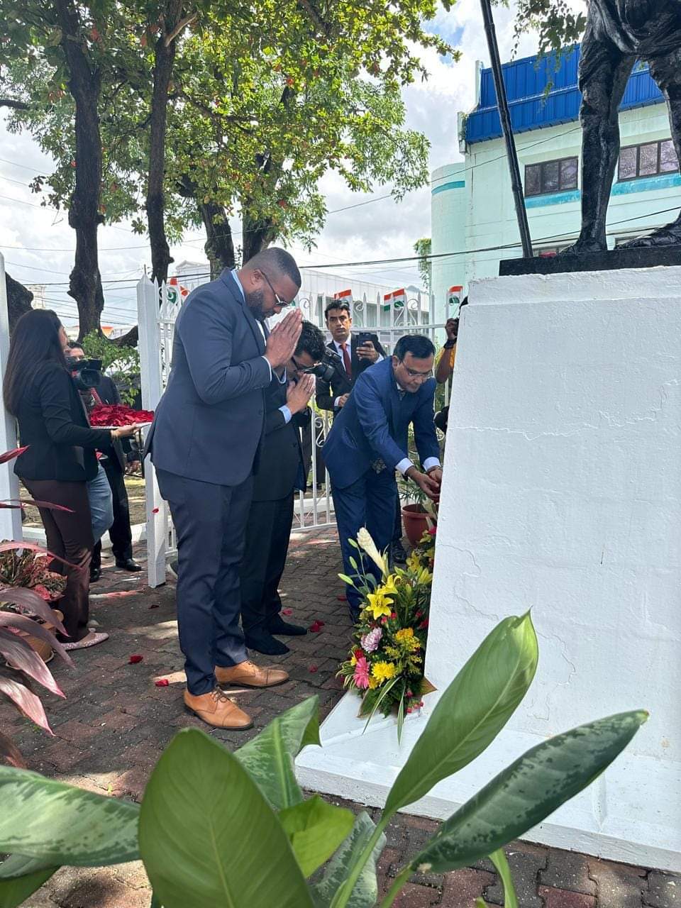 Shri Pabitra Margherita Minister of State for External Affairs, Government of India paid tribute at the statue of Mahatma Gandhi, the father of our nation at Kew Place, Port of Spain.